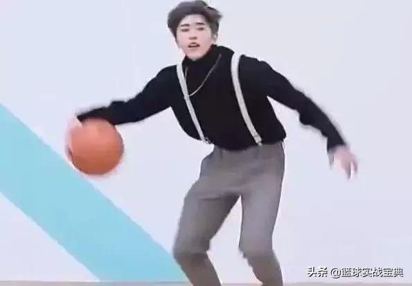 进入篮球队有什么规则吗_篮球进入规则队有哪些_篮球进入规则队有几个人