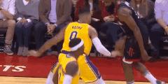 篮球进攻3秒什么意思_nba篮球进攻24秒规则改成14秒_篮球关于秒的规则