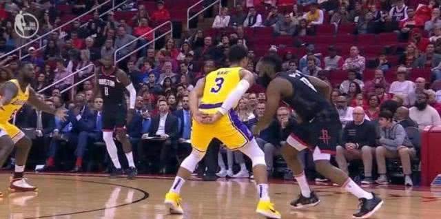 篮球关于秒的规则_篮球进攻3秒什么意思_nba篮球进攻24秒规则改成14秒