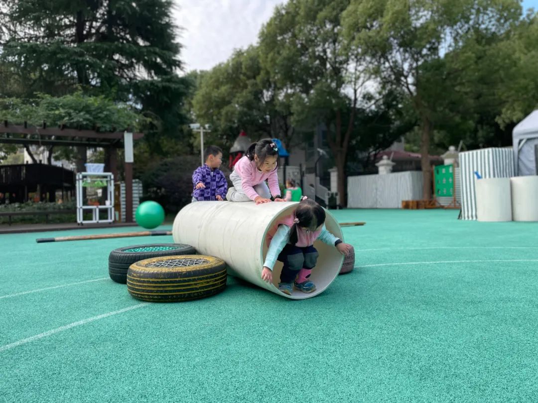 幼儿园大班踢足球规则_幼儿园大班踢足球目标_幼儿大班踢足球教案