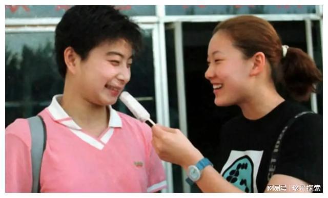 嫁香港富豪的运动员_富豪嫁游泳冠军香港女星_游泳冠军嫁香港富豪