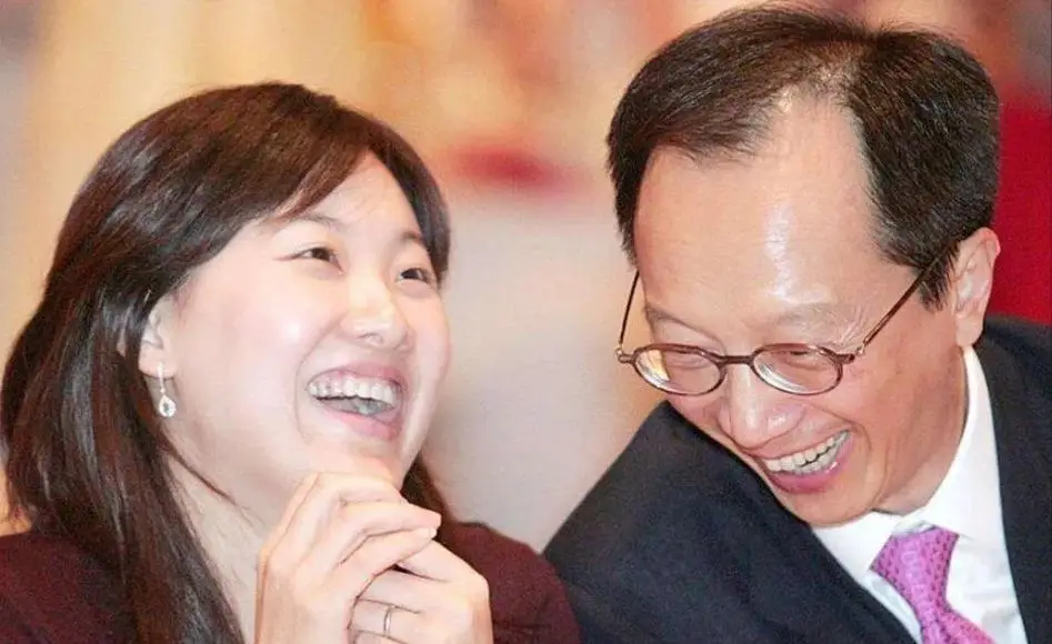 富豪嫁游泳冠军香港电视剧_游泳冠军嫁香港富豪_游泳冠军嫁给香港富豪