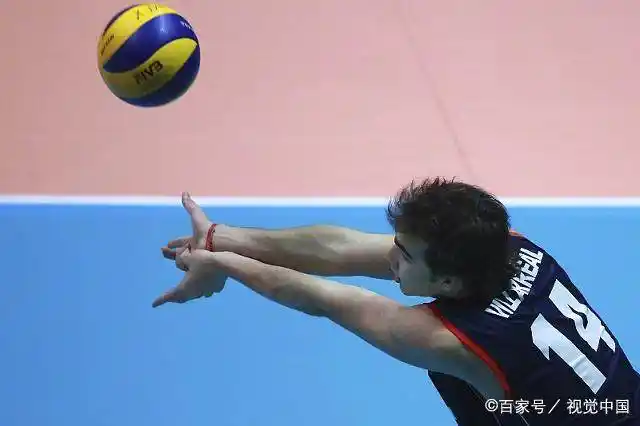 足球防守位置轮转规则是什么_足球防守动作_足球防守原则规则